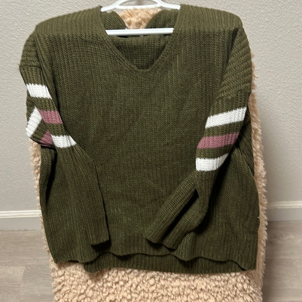 V neck sweater